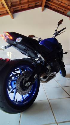 YAMAHA MT-09 